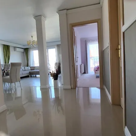 Bach Penthouse Apartment *